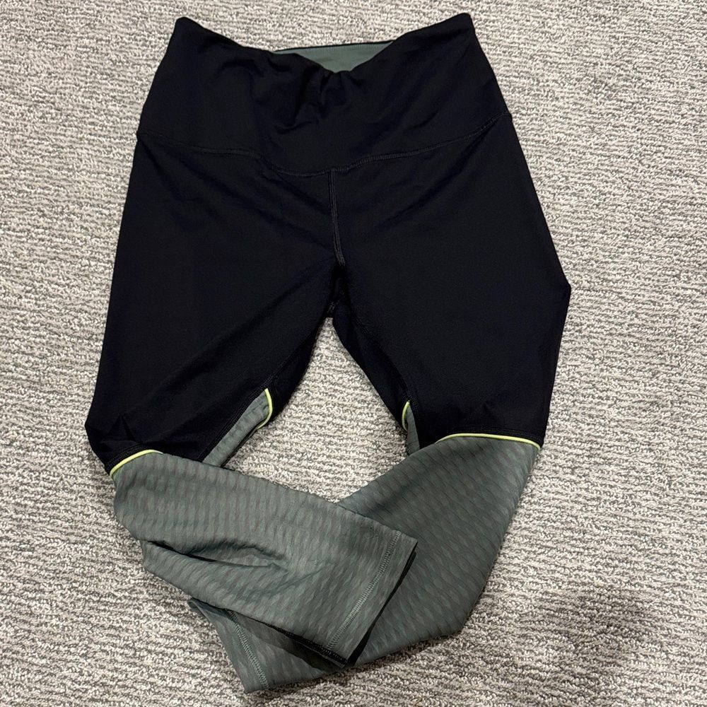 Women's Black and Gray Leggings